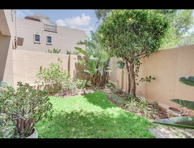 1 BEDROOM APARTMENT FOR SALE IN LONEHILL